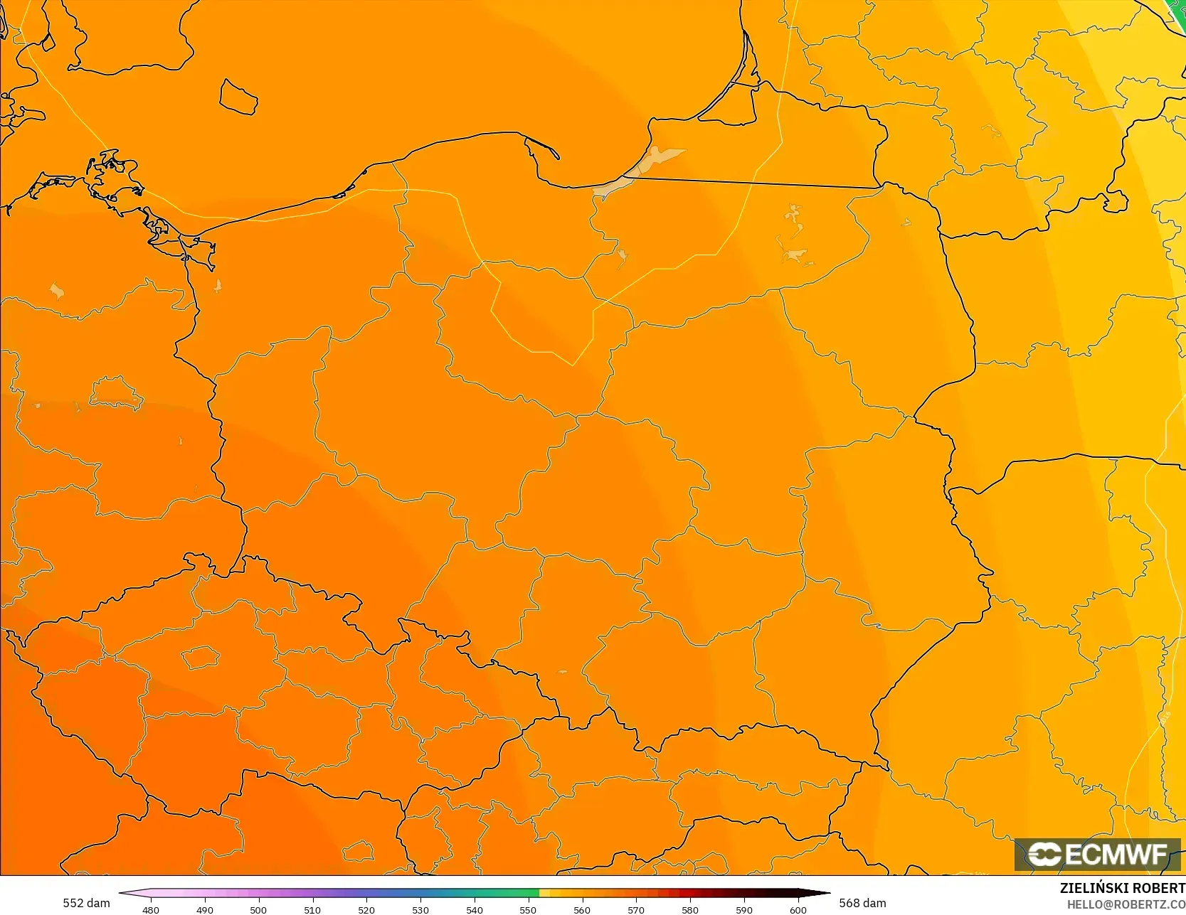 ECMWF IFS 0.25° モデル - ポーランド, 500hPaのジオポテンシャル高度