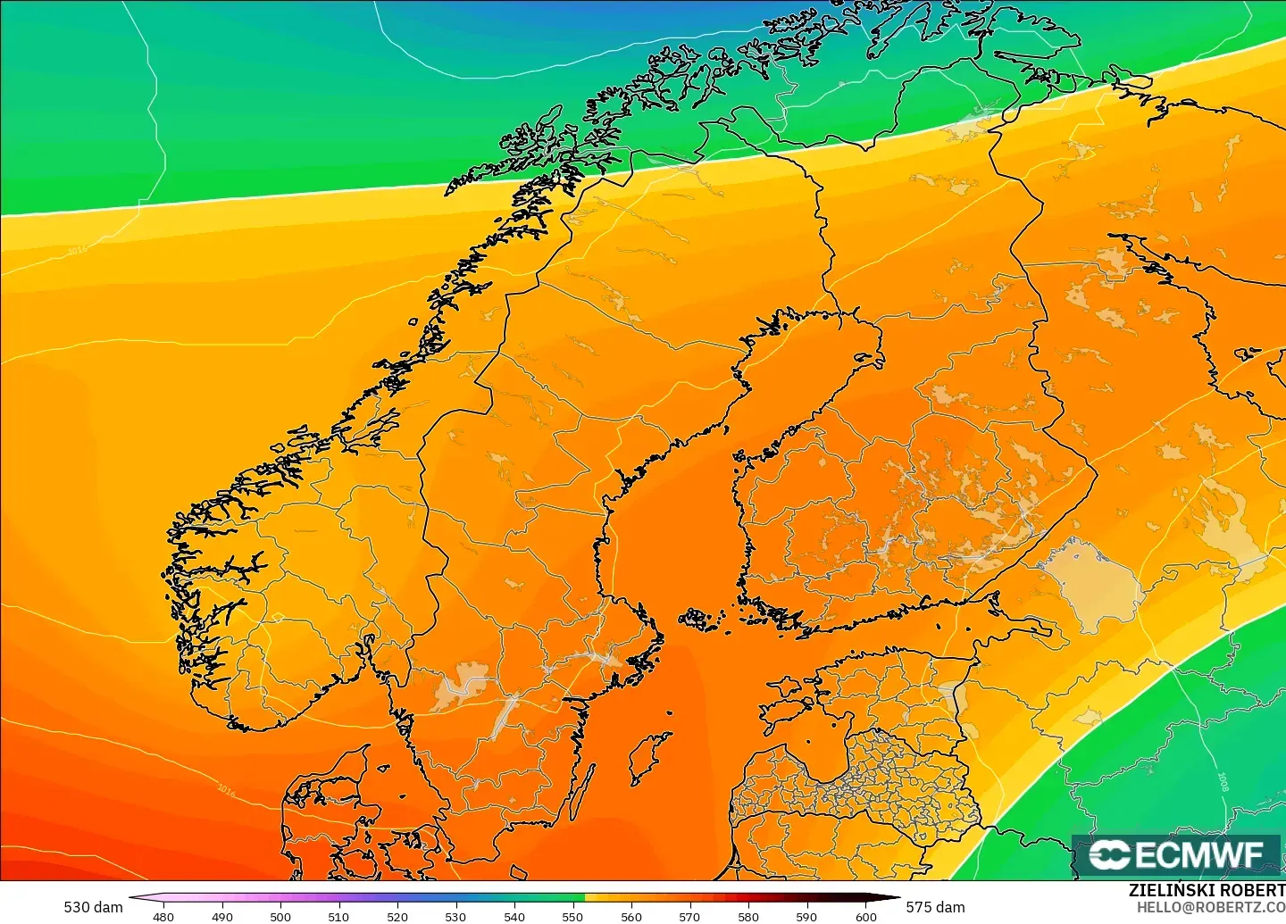 ECMWF IFS 0.25° モデル - スカンジナビア, 500hPaのジオポテンシャル高度