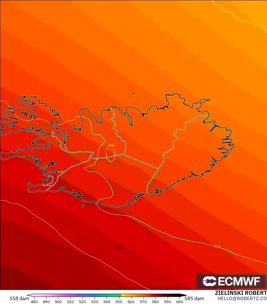 ECMWF IFS 0.25° モデル - アイスランド, 500hPaのジオポテンシャル高度