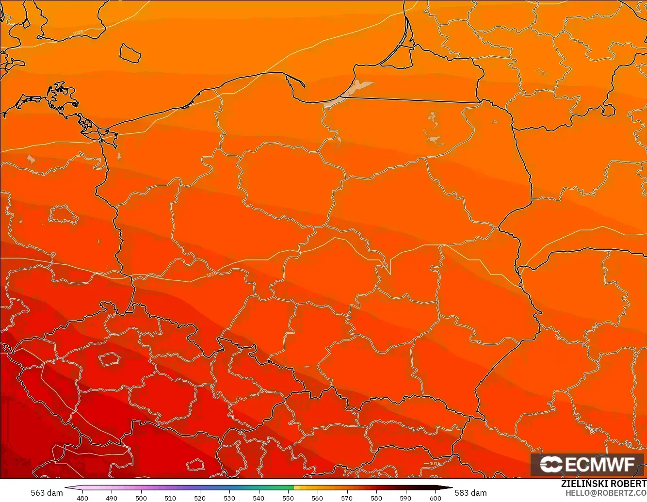 ECMWF IFS 0.25° モデル - ポーランド, 500hPaのジオポテンシャル高度