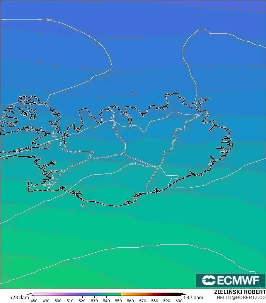 ECMWF IFS 0.25° モデル - アイスランド, 500hPaのジオポテンシャル高度