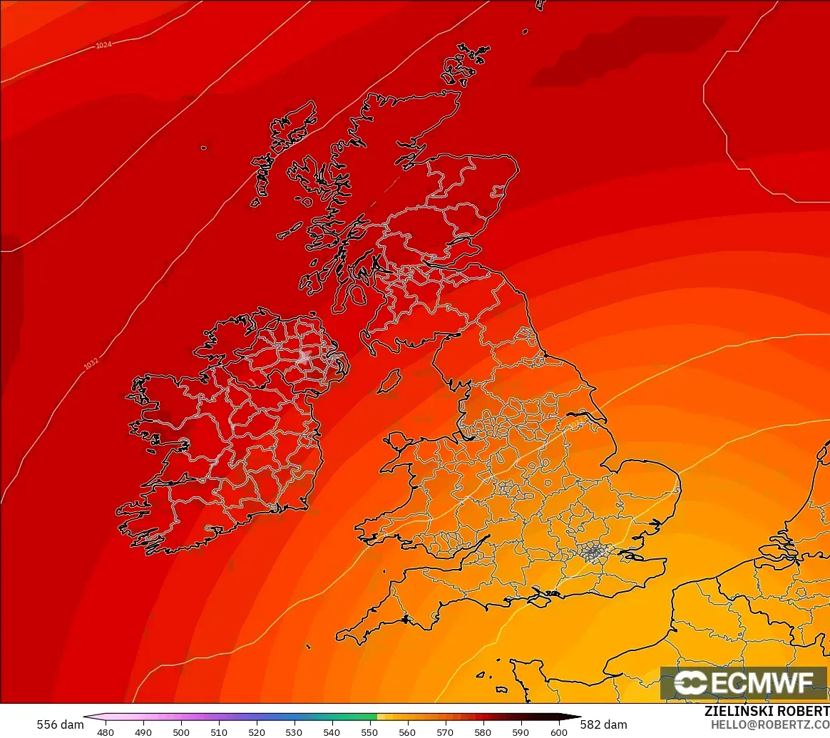 ECMWF IFS 0.25° モデル - イギリス, 500hPaのジオポテンシャル高度