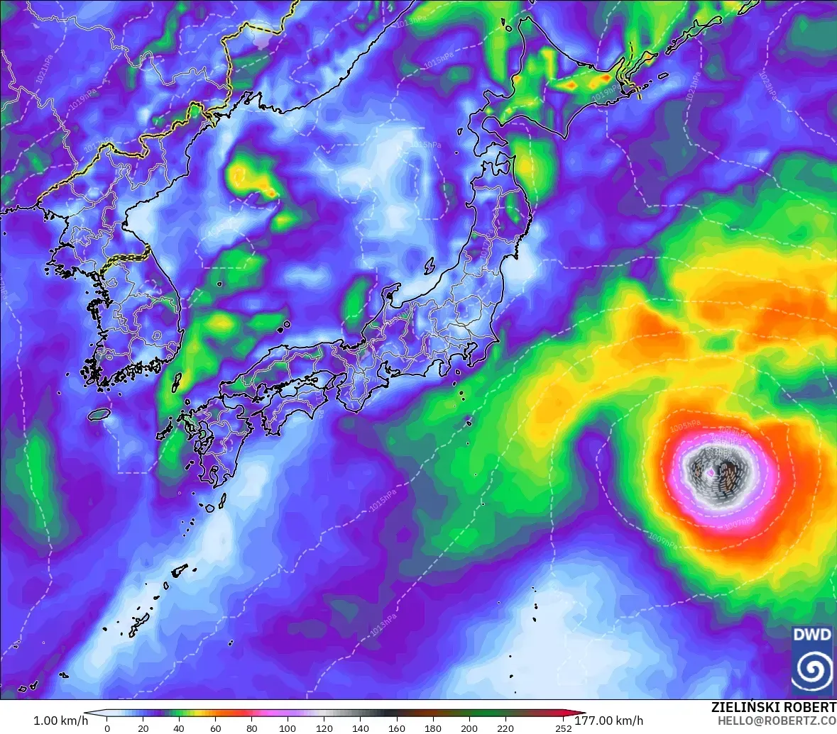 日本全国で最大瞬間風速39メートル、台風の風の力に匹敵する中心（≥33m/s）、2026年10月13日（火）。ICONモデル