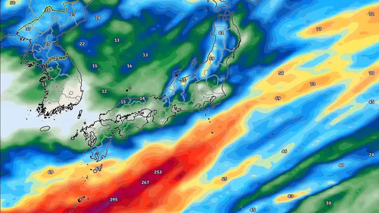 深まる低気圧システムが金曜日に突風とシャワーをもたらす — 週末の天気予報：2026年5月8日〜10日