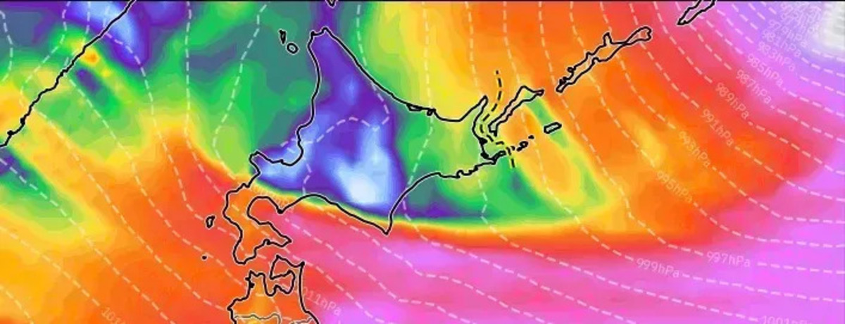 高地では最大瞬間風速32メートル。台風がこの地域を襲う。大雨のおそれ。